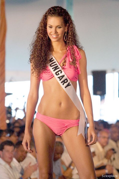 Miss Universe Hungary Budai Zsuzsa bikiniben