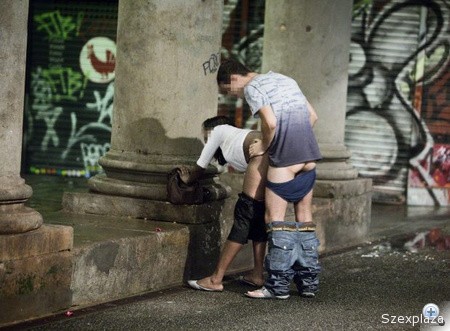 Utcán szexelnek a barcelonai prostituáltak