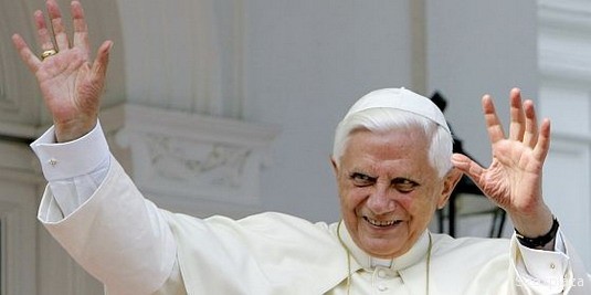A papi pedofília áldozatai tüntettek Rómában
