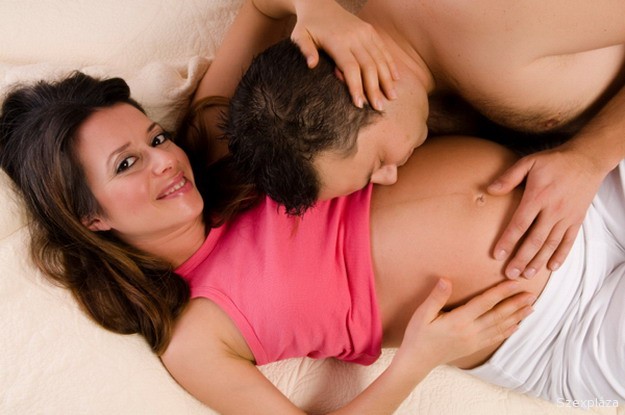 Szexszel siettetnék a szülést türelmetlen kismamák?